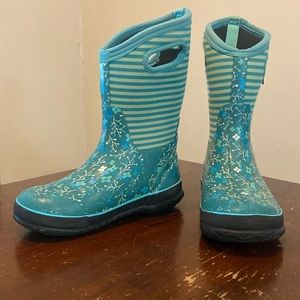 Bogs youth size winter snow boots, rain boots, floral, stripes, insulated, 3